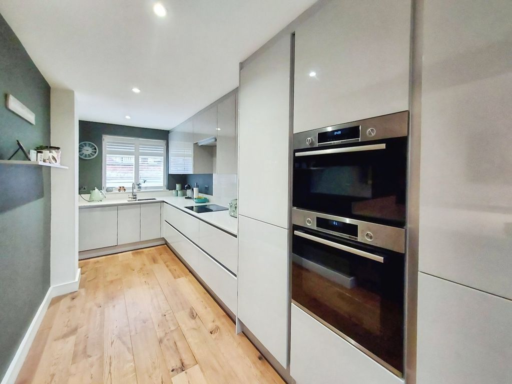 Property photo 3 of 27 Picture No. 08