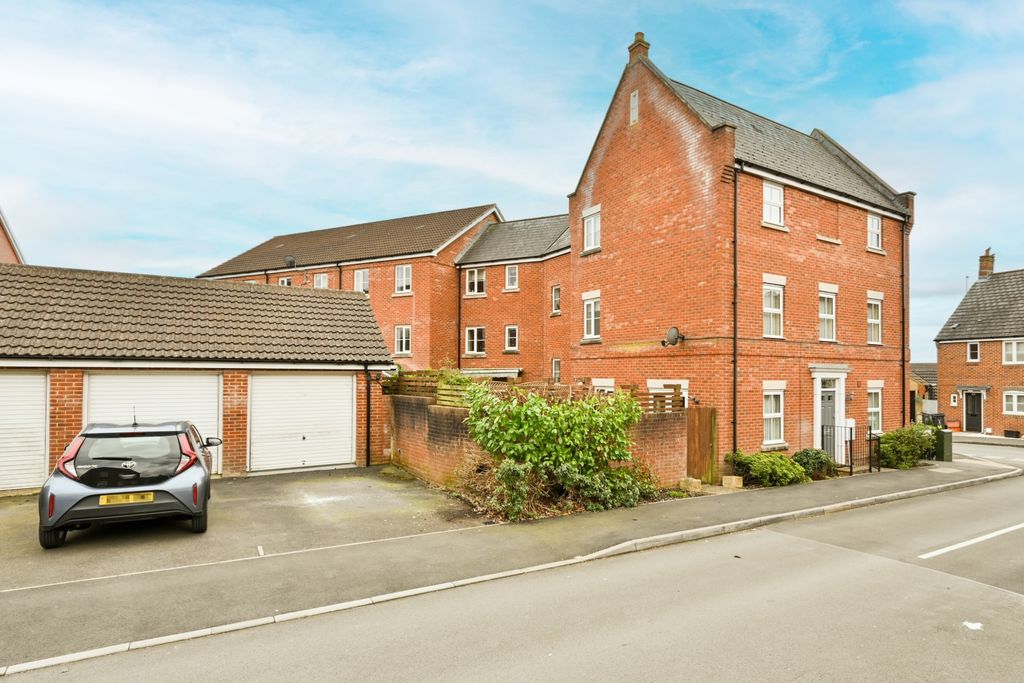 Property photo 1 of 22 Front1_2