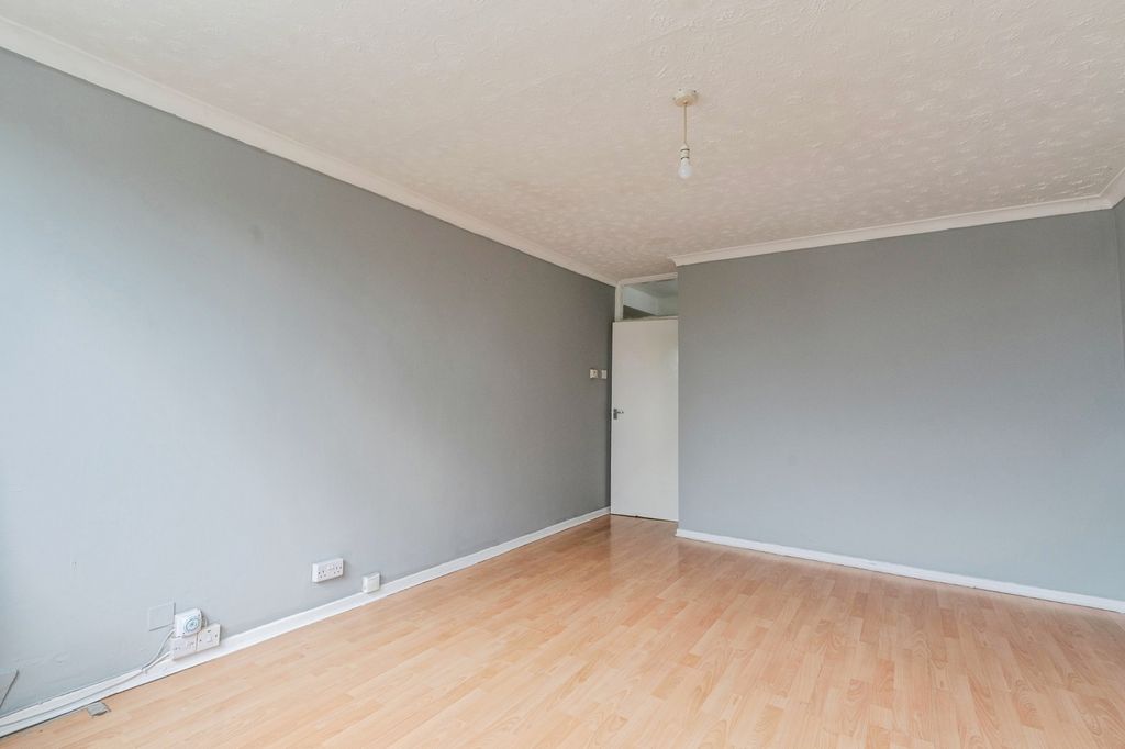 Property photo 3 of 13 Pbox-Img.Jpg