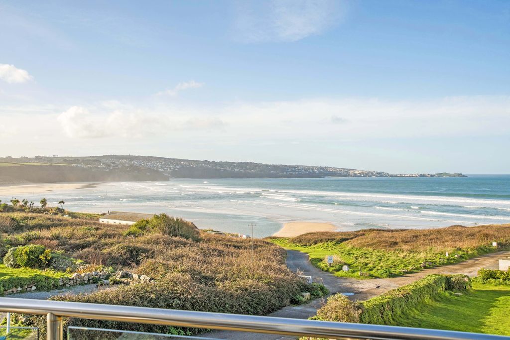 Property photo 2 of 19 Photo 2