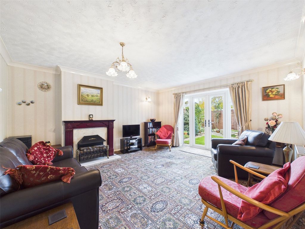 Property photo 2 of 19 Picture No. 16