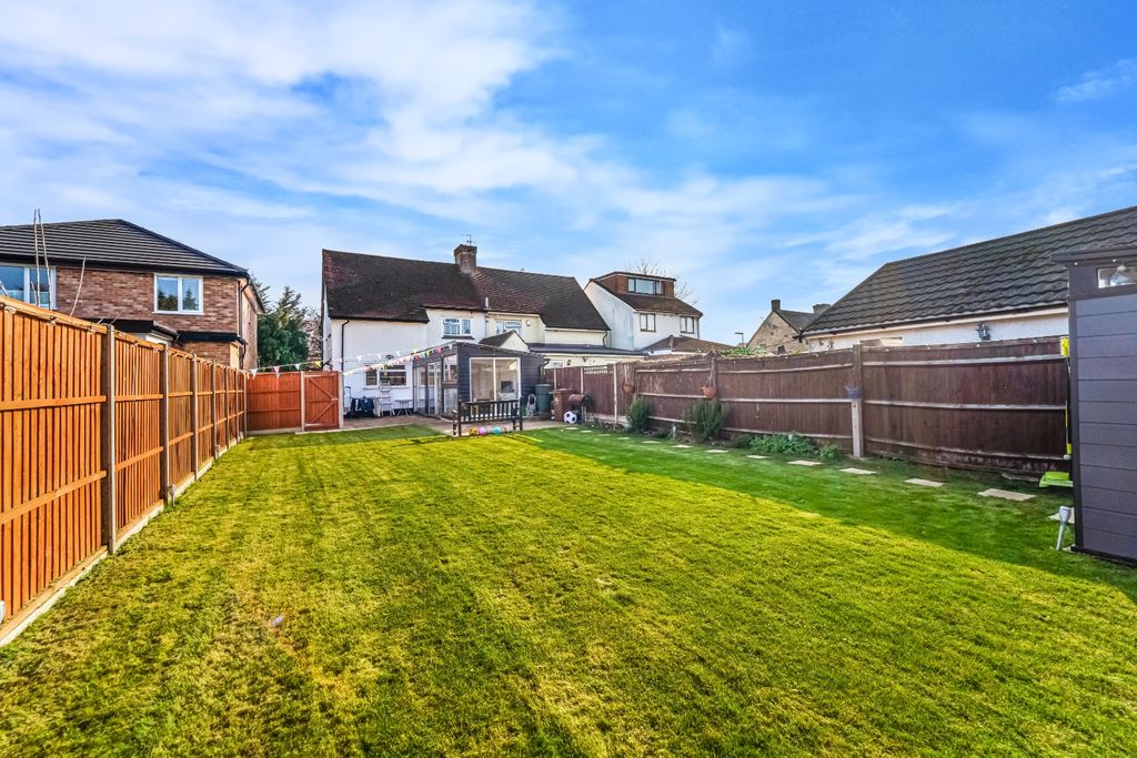 Property photo 2 of 15 4963093