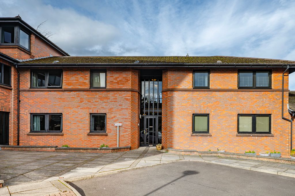 Property photo 2 of 23