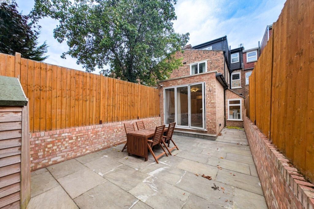 Property photo 2 of 4