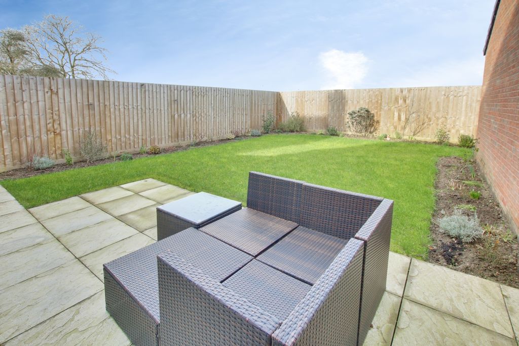 Property photo 2 of 15