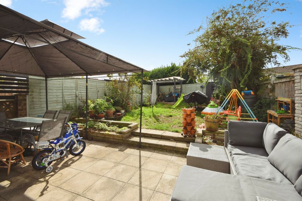 Property photo 3 of 17