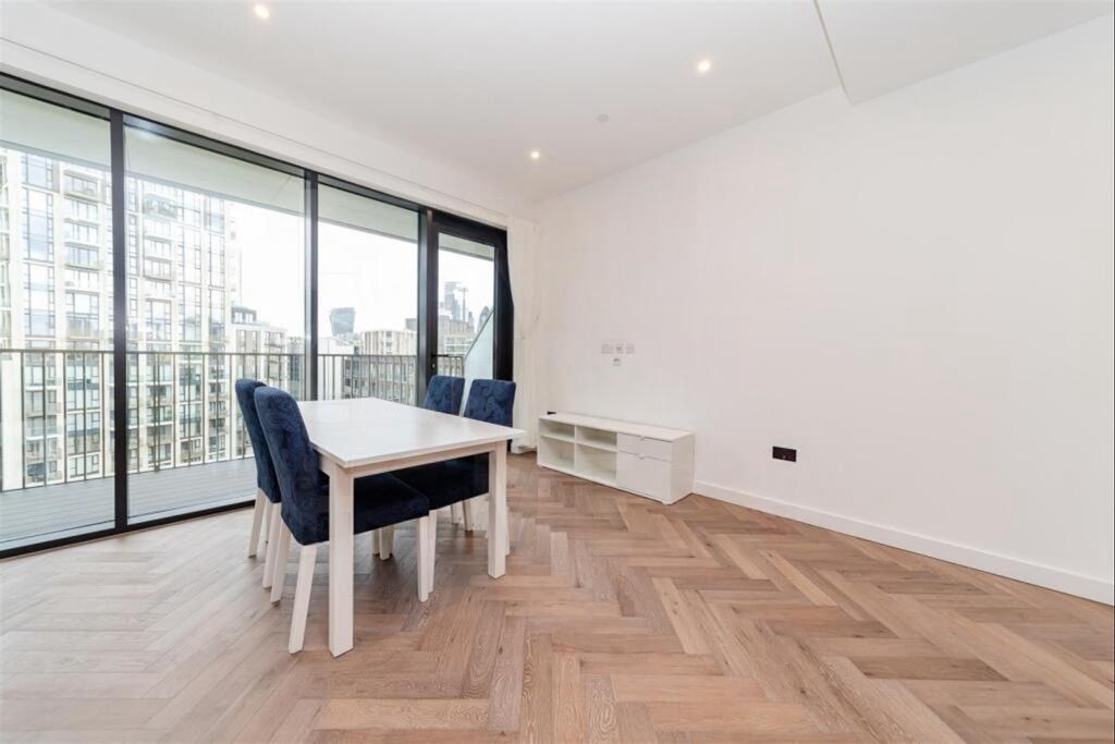 Property photo 3 of 11 Photo 3