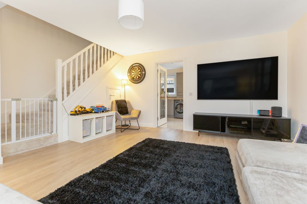 Property photo 2 of 21 Property Image 2