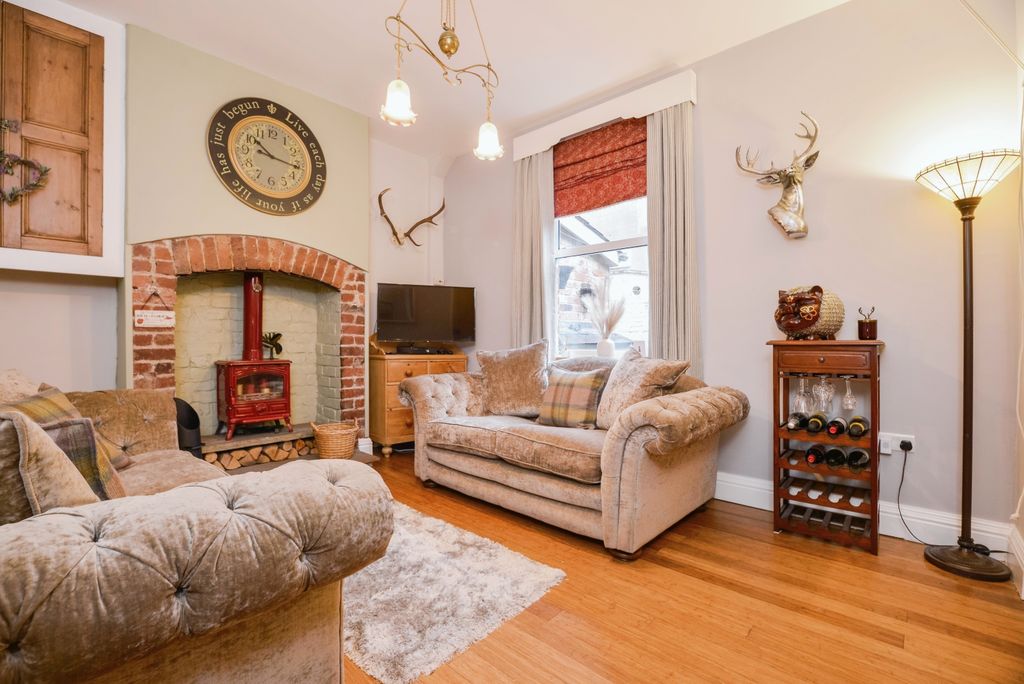 Property photo 3 of 17 Photography