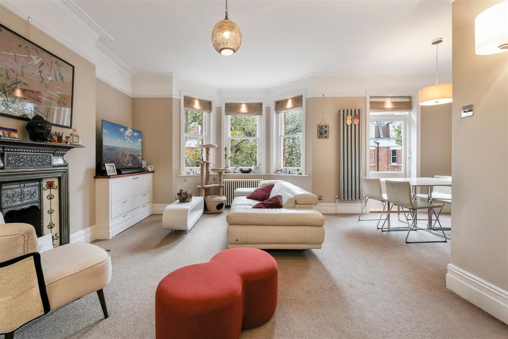 Property photo 1 of 23 Flat 25, Castellain Mansions W9 1He-No Watermark-2