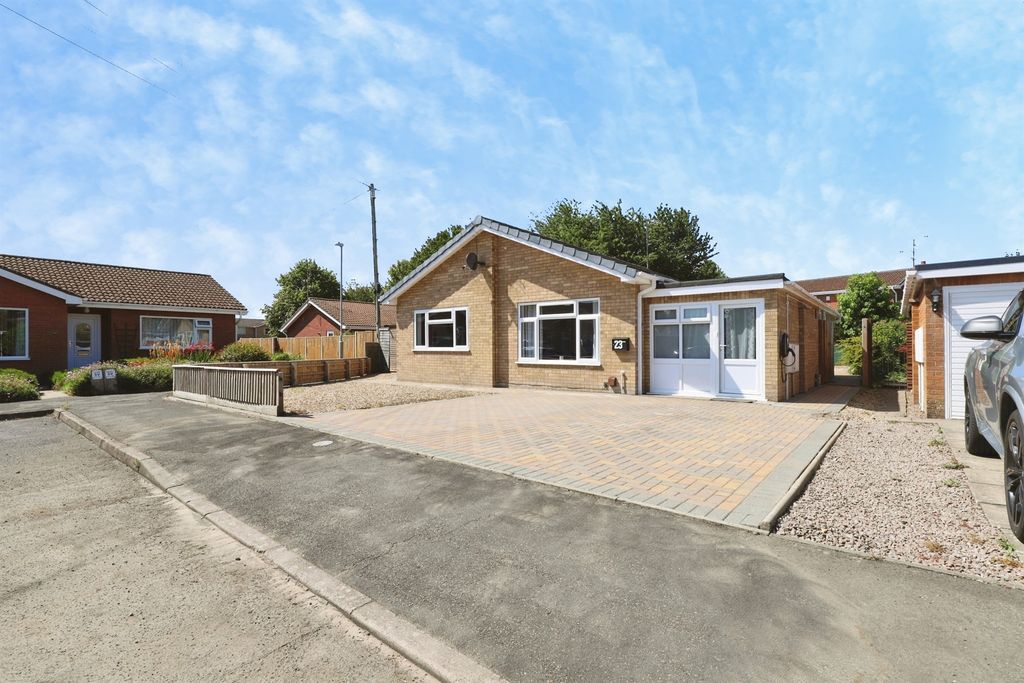 Property photo 1 of 21
