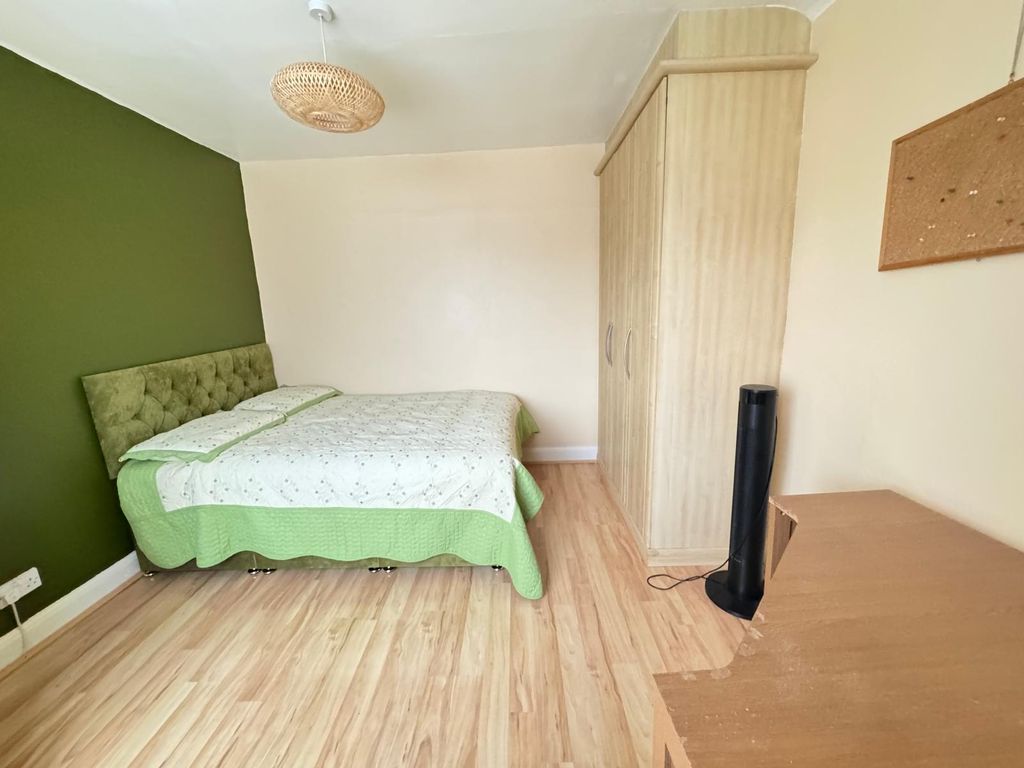 Property photo 3 of 14 Photo 3