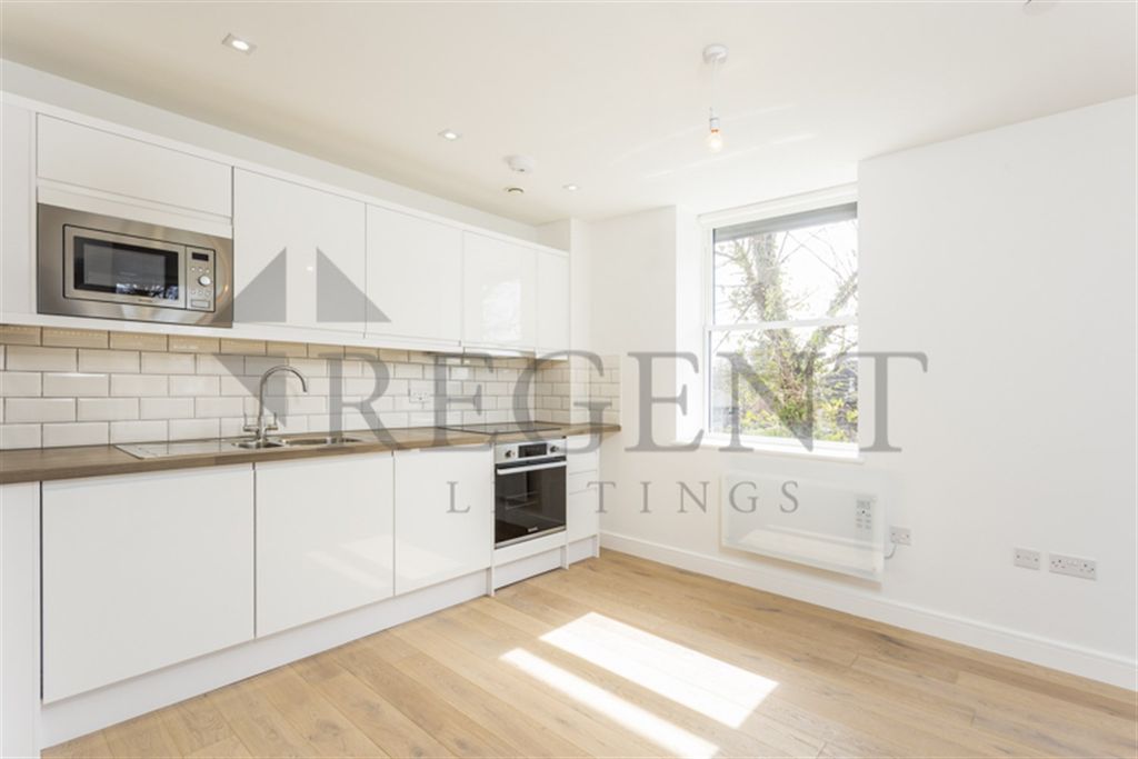 Property photo 1 of 6 Kitchen