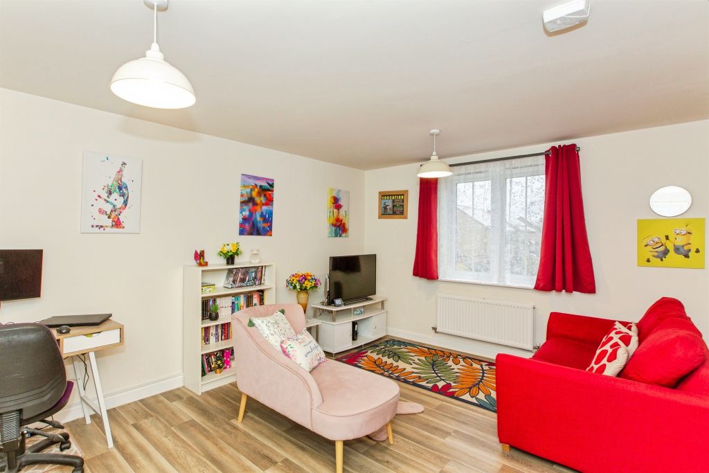Property photo 2 of 9