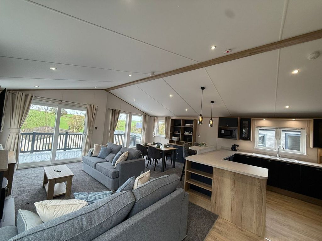 Property photo 3 of 8 Whatsapp Image 2025 10 26 At 15.36.30 D21d4267.Jpg