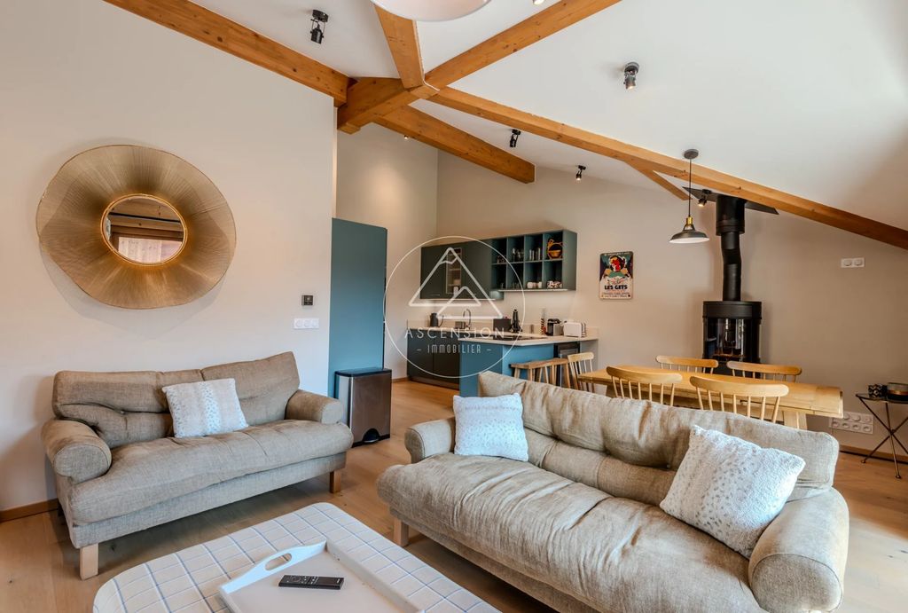 Property photo 2 of 32