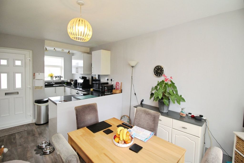 Property photo 3 of 14 Kitchen/Diner