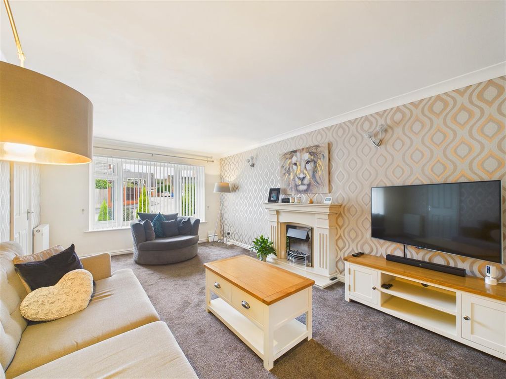 Property photo 2 of 14 Cam03303G0-Pr0270-Still013.Jpg