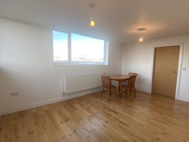 Property photo 3 of 12 Image