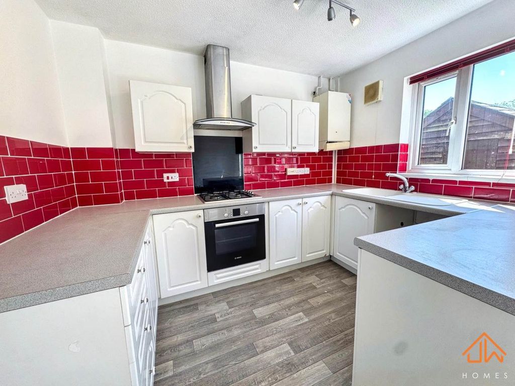 Property photo 2 of 16 Kitchen