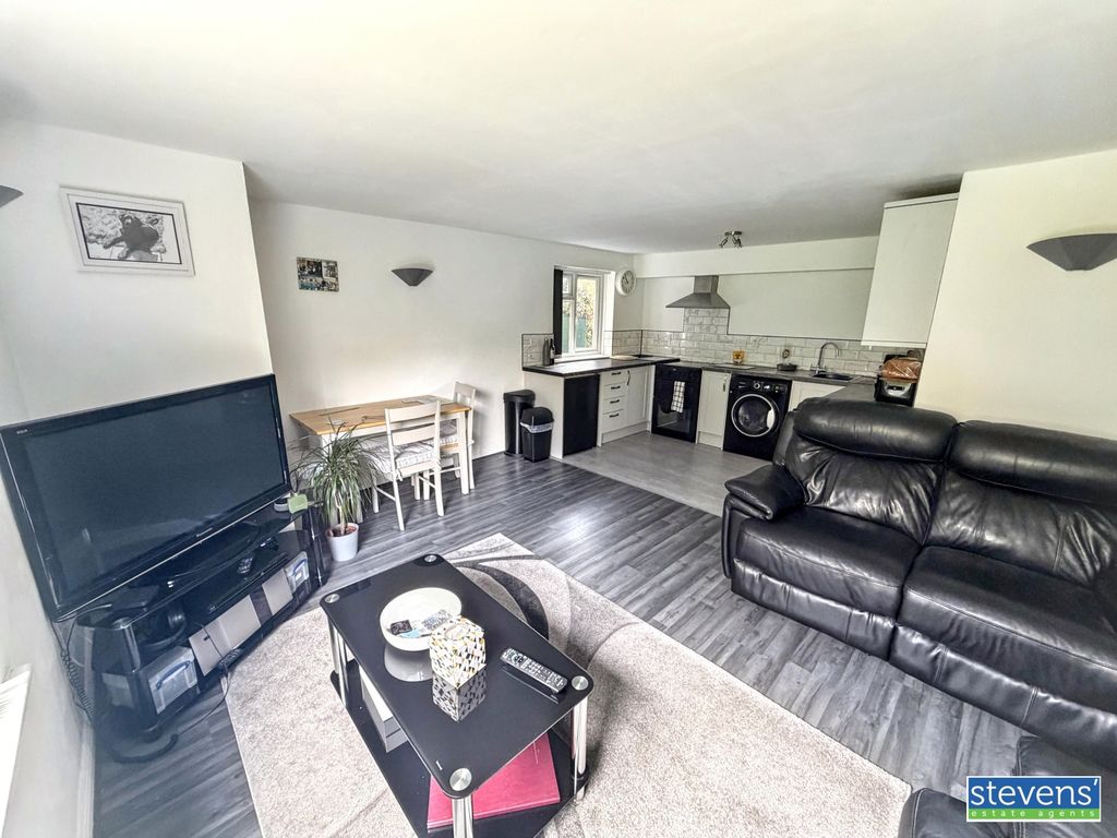 Property photo 3 of 10 Img_0300