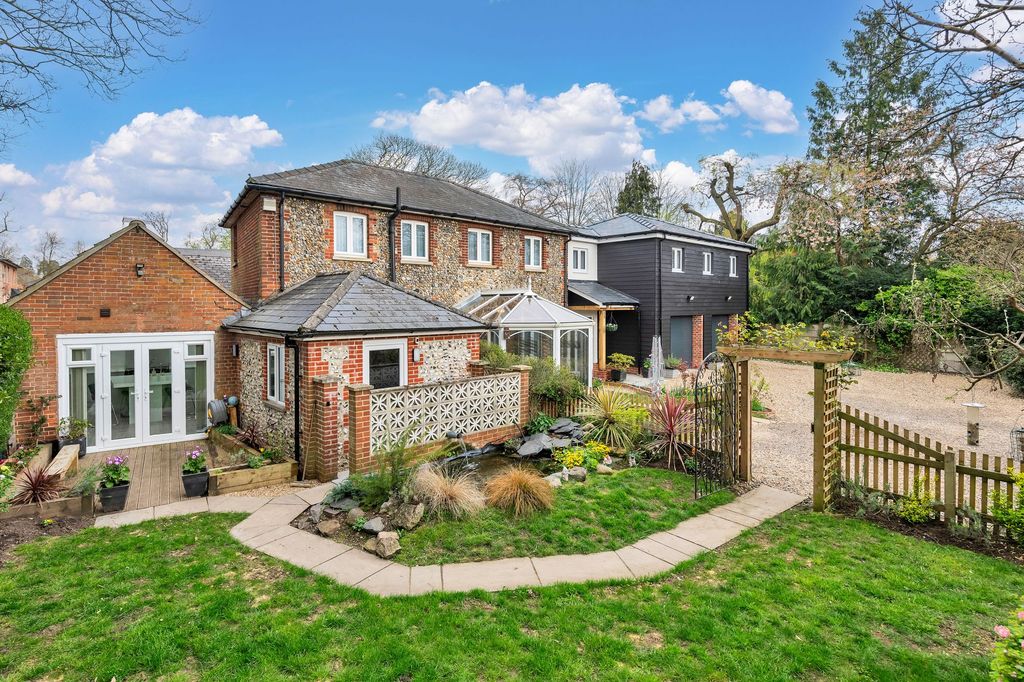 Property photo 1 of 25