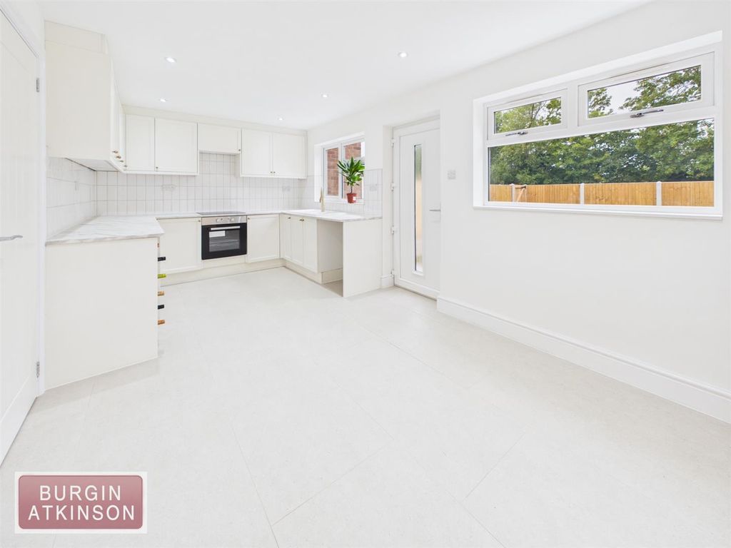 Property photo 2 of 30 Cam01619G0-Pr0226-Still012.Jpg