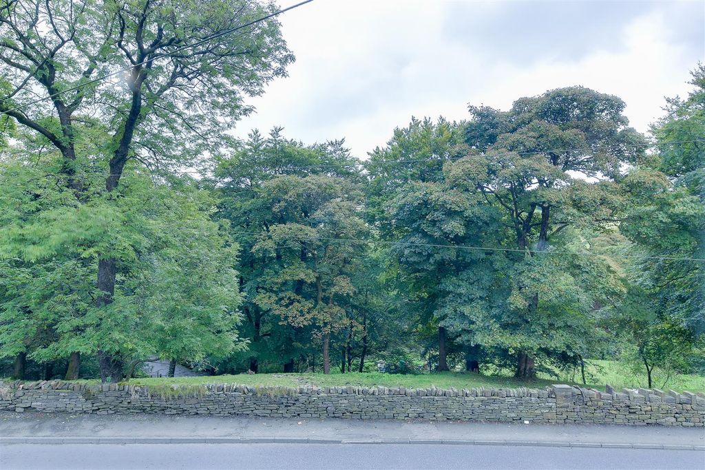 Property photo 2 of 12 Front Outlook