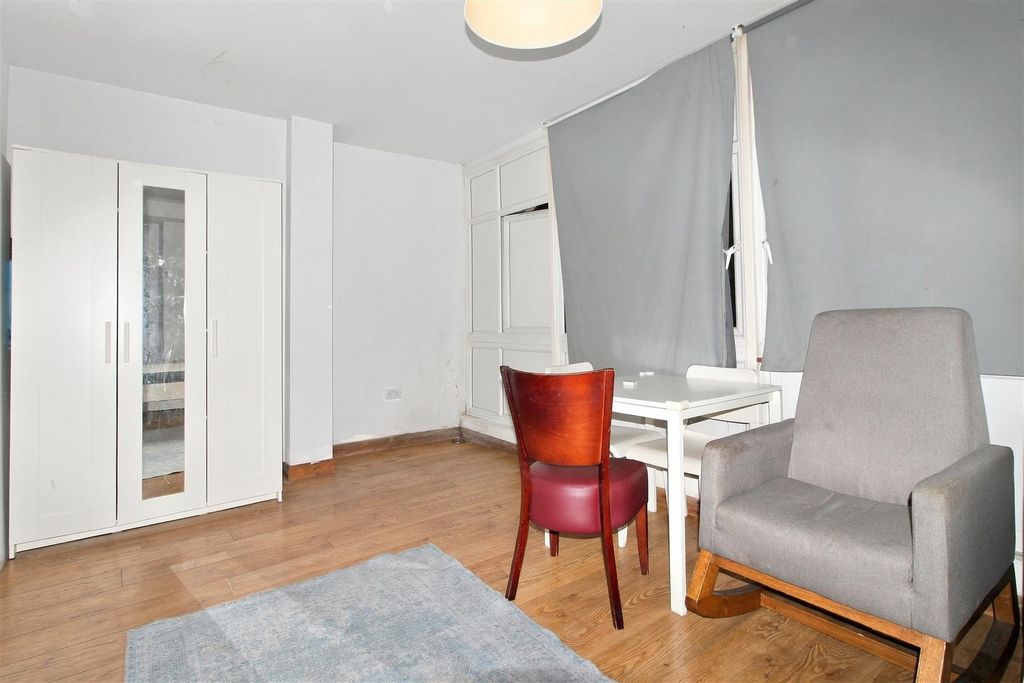 Property photo 3 of 4 Img_2634.Jpg