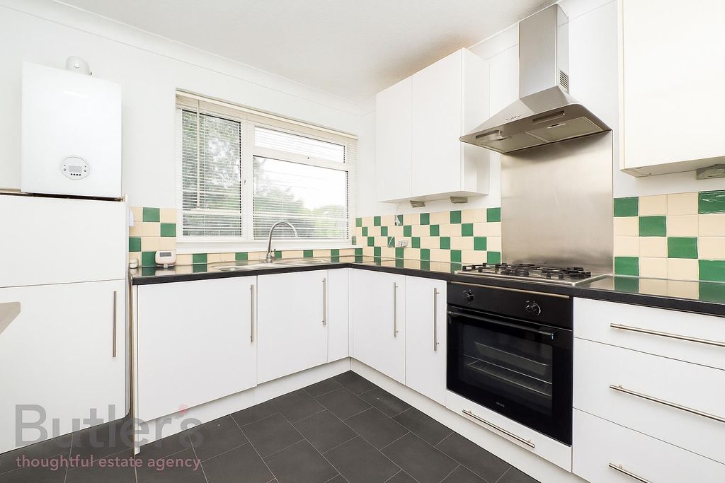 Property photo 2 of 9 Kitchen.Png