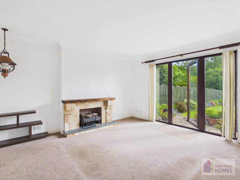 Property photo 2 of 23