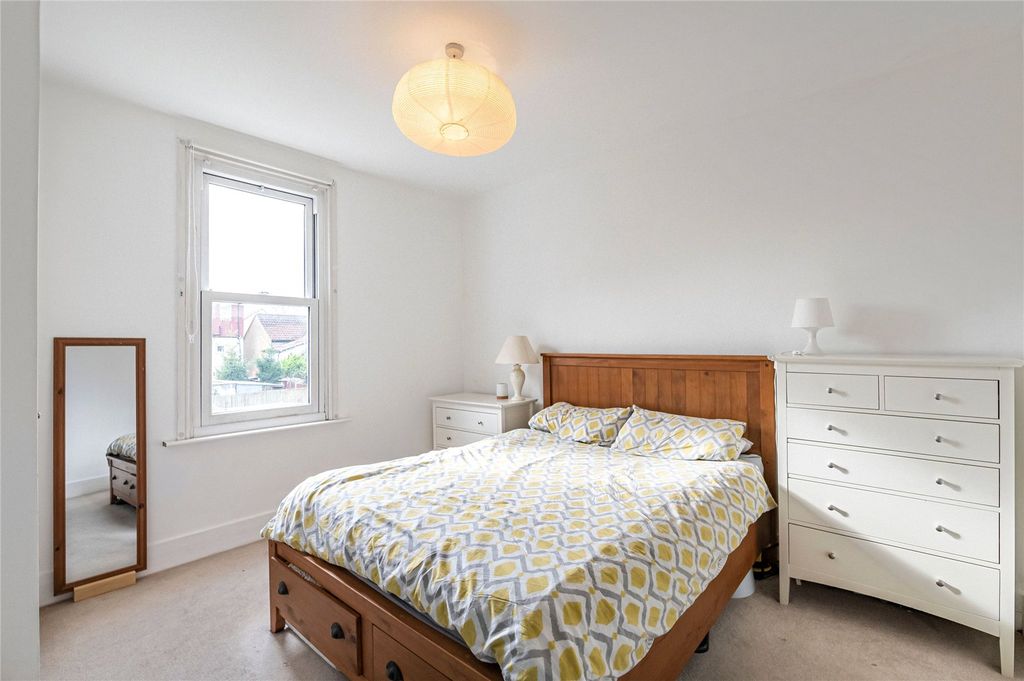 Property photo 3 of 13 Picture No. 12