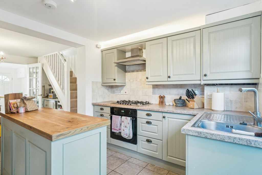 Property photo 2 of 9 Photo 10