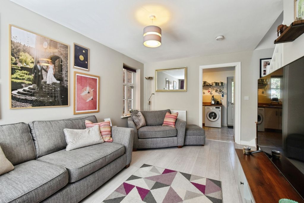 Property photo 2 of 17 Pbox-Img.Jpg
