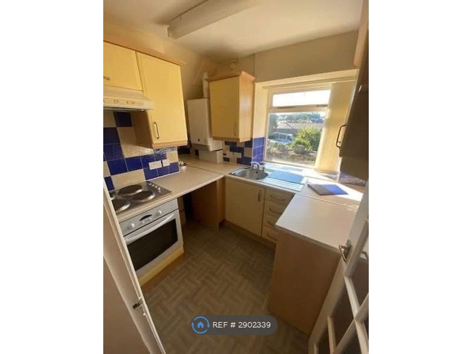 Property photo 2 of 5 Kitchen