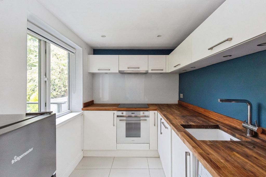 Property photo 2 of 14 Pbox-Img.Jpg