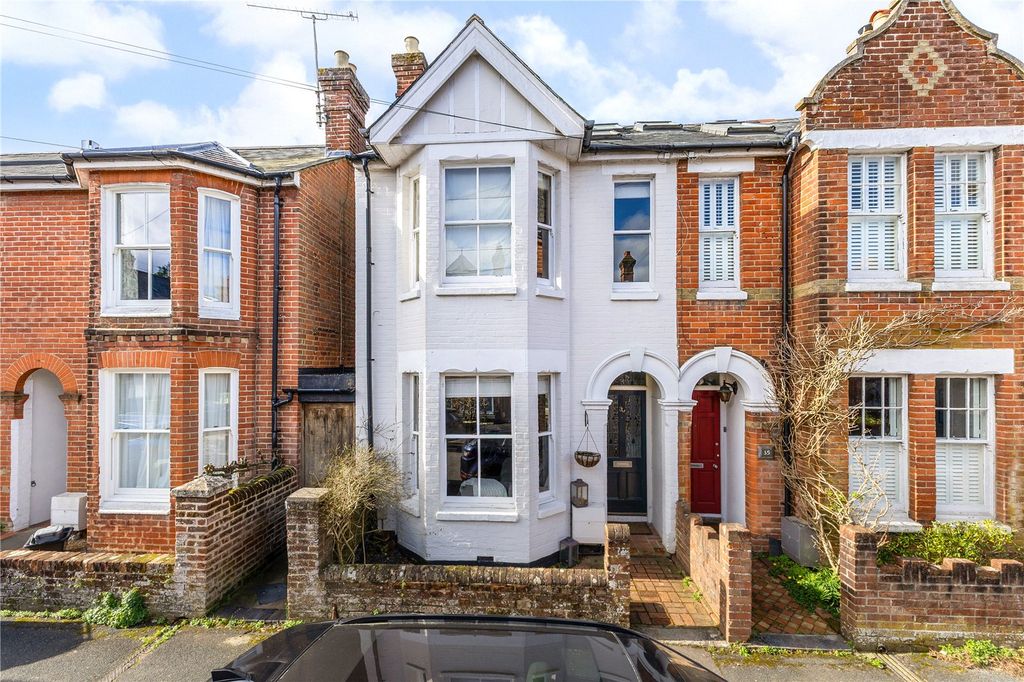 Property photo 1 of 11 Front Aspect