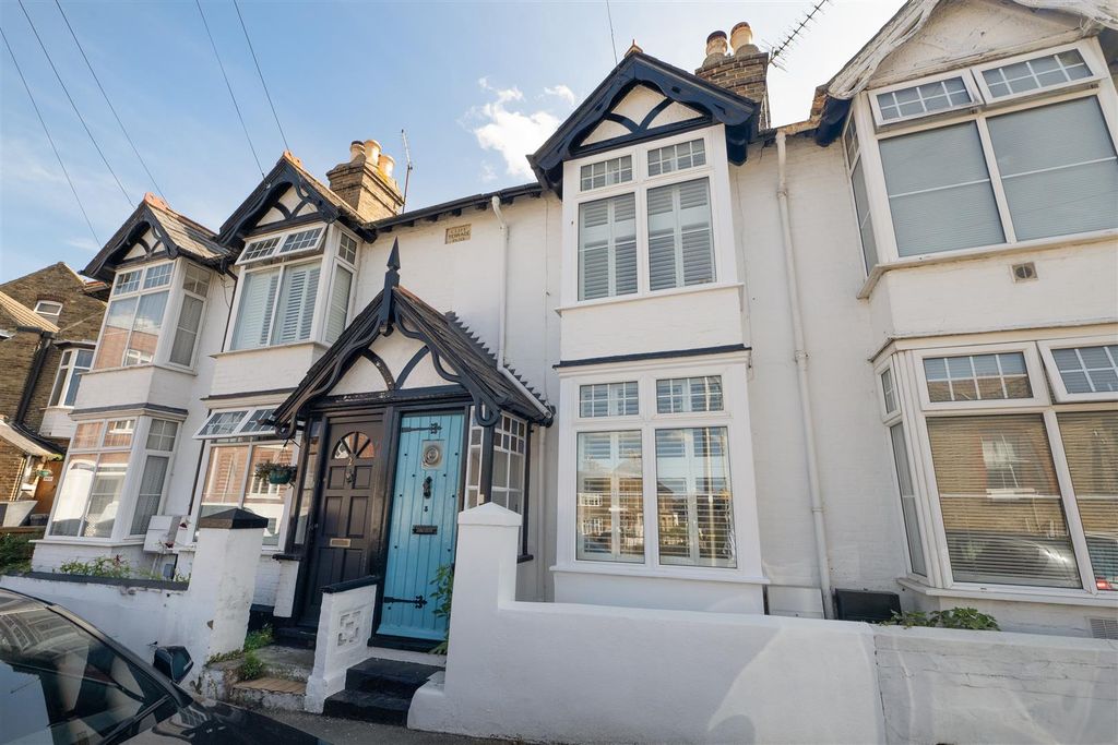 Property photo 1 of 16 West Cliff, Whitstable