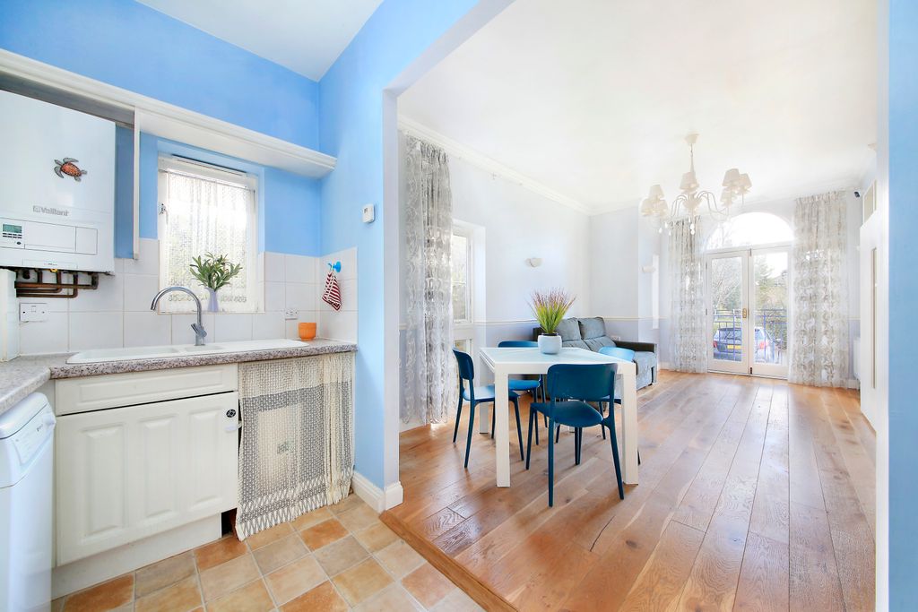 Property photo 2 of 13