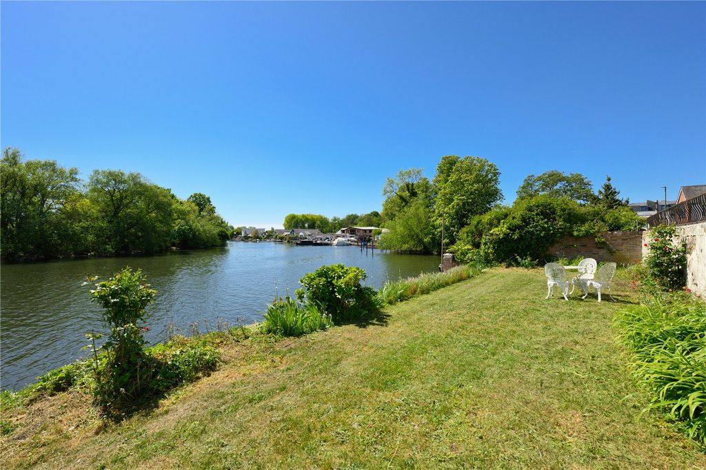 Property photo 1 of 15 River View