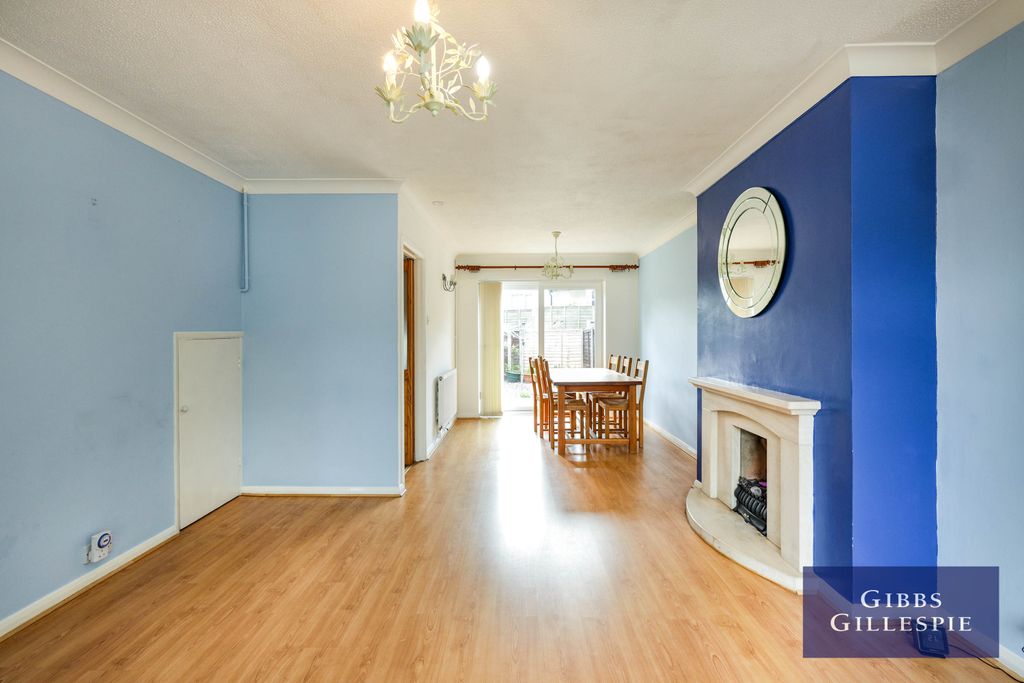 Property photo 3 of 11 Liv 1