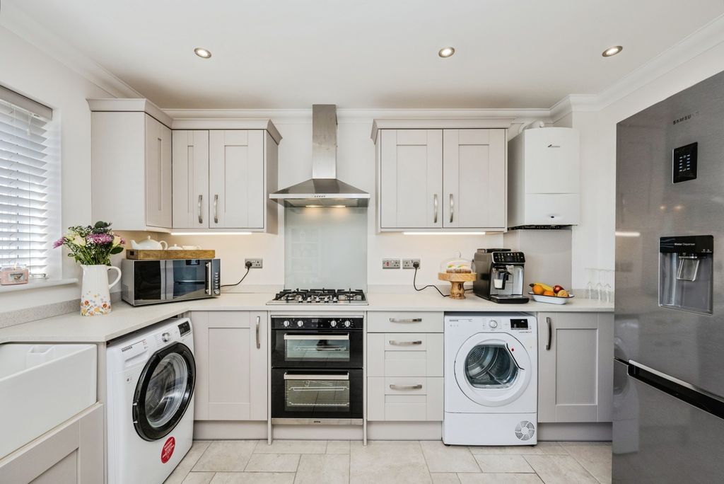 Property photo 3 of 20 Pbox-Img.Jpg