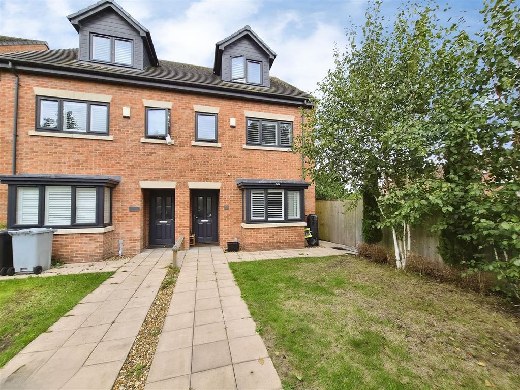 Property photo 1 of 17 External