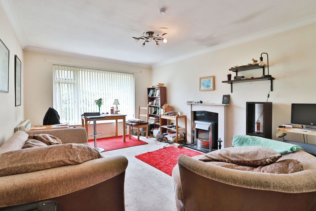 Property photo 2 of 15 Pbox-Img.Jpg
