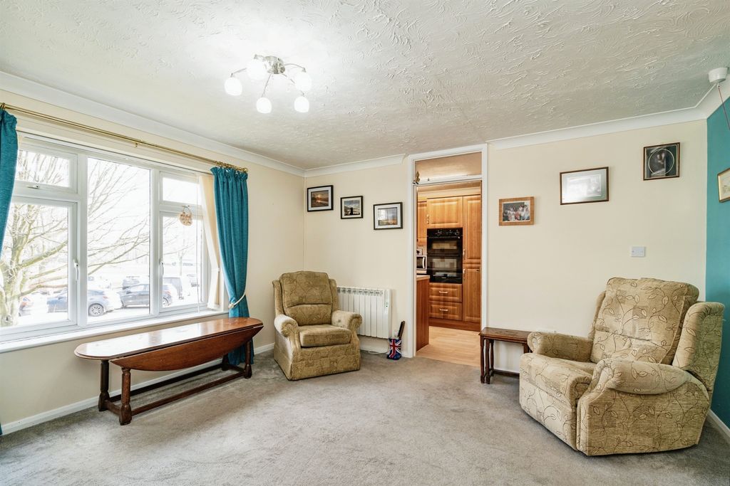 Property photo 2 of 16