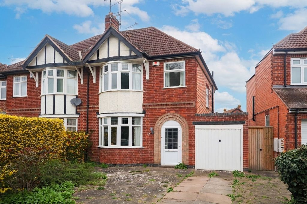 Property photo 1 of 31