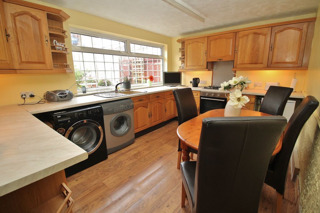 Property photo 3 of 15