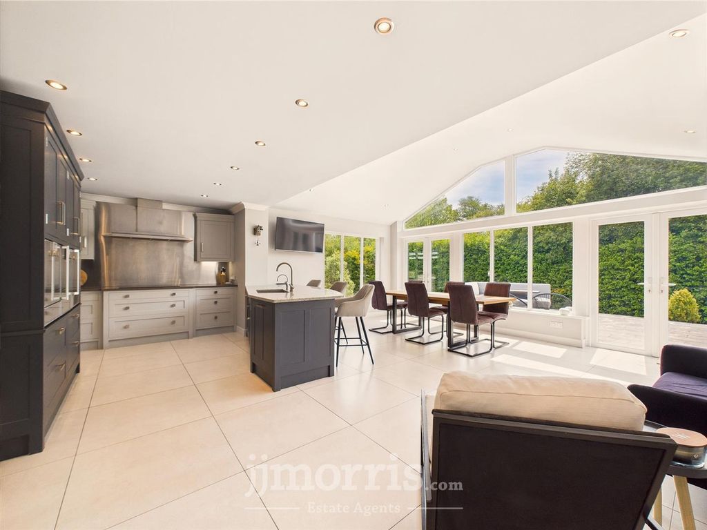 Property photo 2 of 64 Kitchen/Dining Room