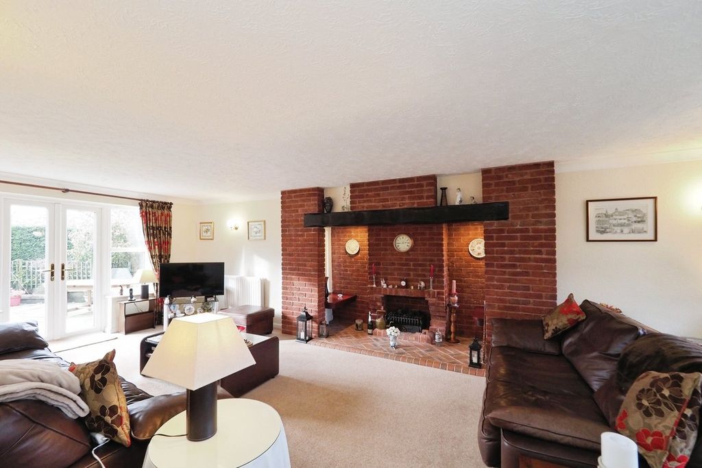 Property photo 3 of 29