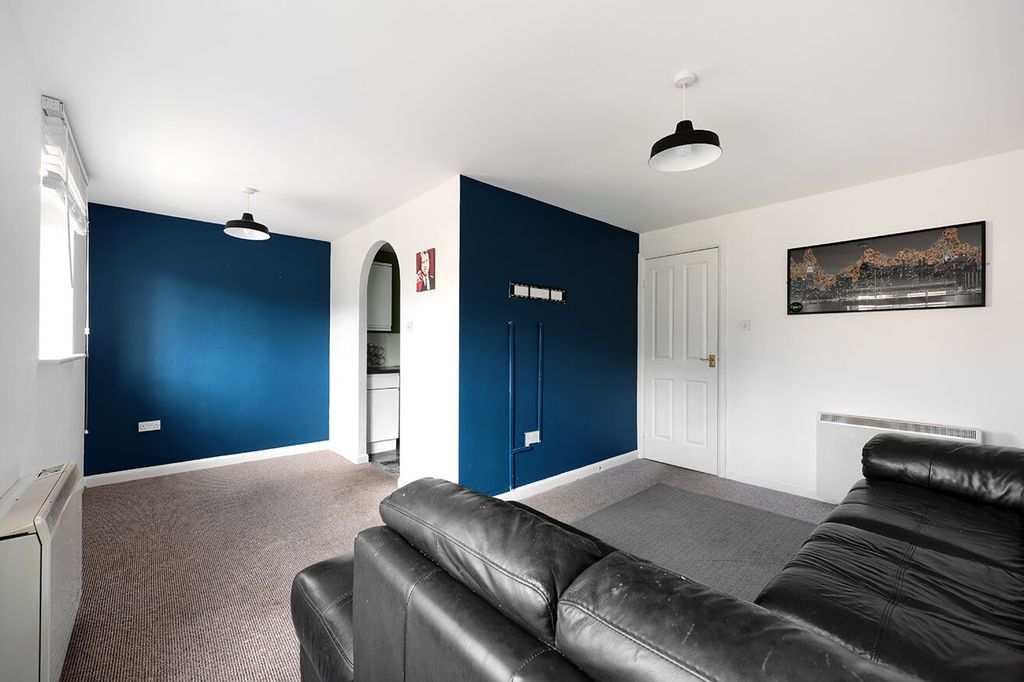 Property photo 2 of 14 4460304